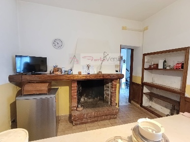 Foto Villa unifamiliare a Pietrasanta di 118 m² con 7 locali in vendita