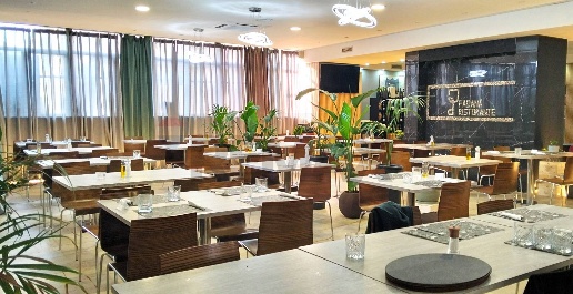 Foto Locale commerciale in VIA DANTE, Bellusco Centro di 500 m² in vendita