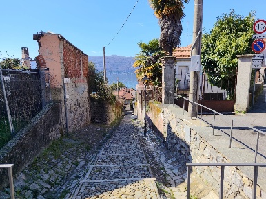 Foto Appartamento in Via Alessandro Volta 31, Leggiuno Centro di 43 m²