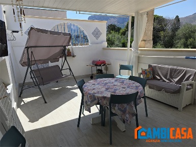 Foto Appartamento a Palermo Centro di 122 m² con 4 locali in vendita