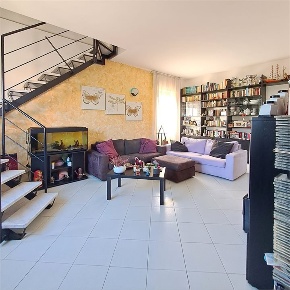Foto Appartamento a Massarosa di 160 m² con 4 locali in vendita