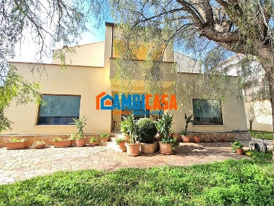 Foto Villa unifamiliare a Palermo Mondello - Valdesi di 210 m² con 6 locali