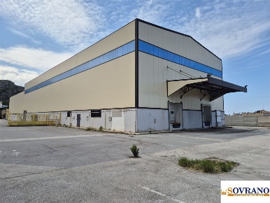 Foto Capannone industriale a Capaci Centro di 2250 m² con 1 locali