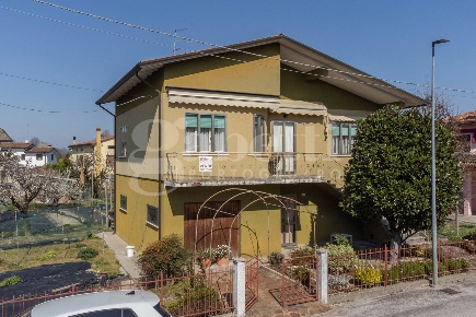 Foto Casa indipendente in Via Borgo Mameli 20, Concordia Sagittaria Centro