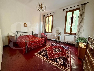 Foto Appartamento a Firenze Santo Spirito di 70 m² con 3 locali in vendita