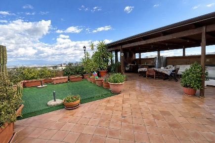 Foto Appartamento in Nuova Toscanella, Napoli Chiaiano di 185 m² in vendita