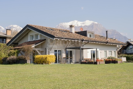 Foto Villa unifamiliare in Via Pietro Pagello 29, Belluno Centro di 554 m²