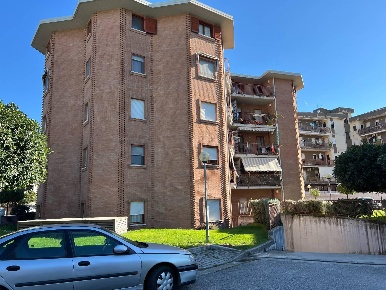 Foto Ufficio a Battipaglia Centro di 90 m² con 4 locali in vendita