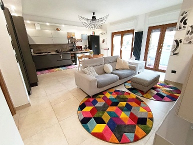 Foto Appartamento in Labriola, Grosseto Via dei Mille di 90 m² con 4 locali