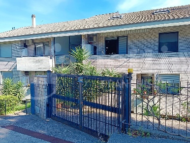 Foto Appartamento in Via Cilea 4, Castrolibero Andreotta di 95 m²