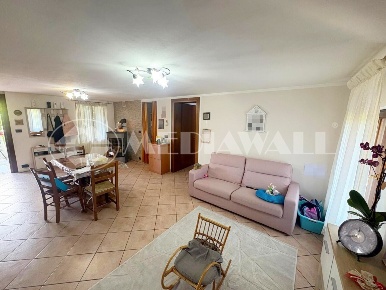 Foto Case semi ndipendenti a Fontanafredda Nave di 135 m² con 6 locali