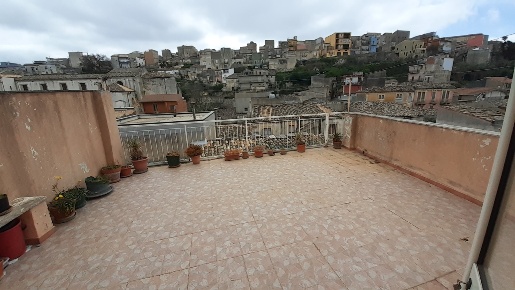 Foto Villa singola in Via Calendoli 5, Palazzolo Acreide Centro di 200 m²