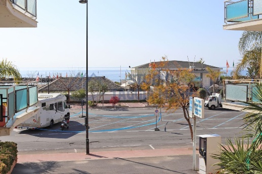 appartamento in vendita a Taggia in zona Arma di Taggia