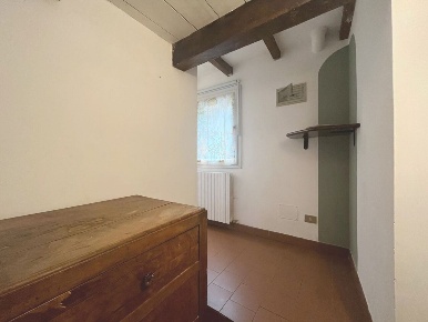 Foto Appartamento in Via Castiglione, Bologna Castiglione - Tribunale