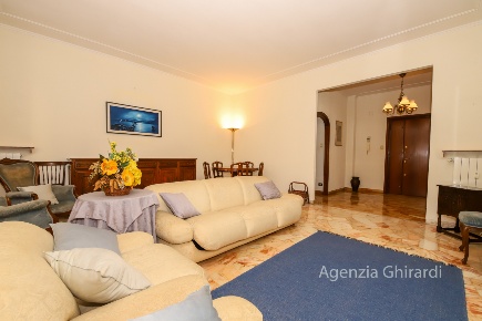 Foto Appartamento in Via Briscata 7, Genova Sestri Ponente di 125 m²