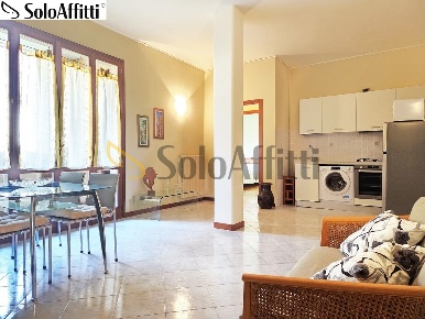 Foto Appartamento in Via Giacomo Puccini 22, Cesano Maderno di 65 m²