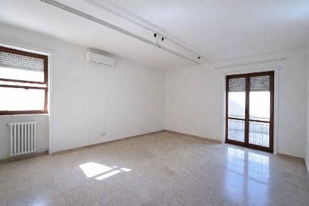 Foto Appartamento in Via Imperatore Adriano 11, Lecce Mazzini di 140 m²