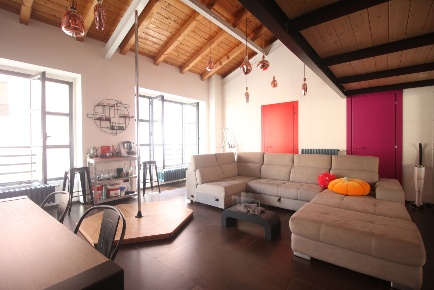 Foto Loft a Como Borghi di 110 m² con 3 locali in vendita