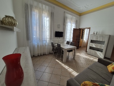 Foto Appartamento in Via dei Mille, Cremona Centro di 81 m² con 2 locali