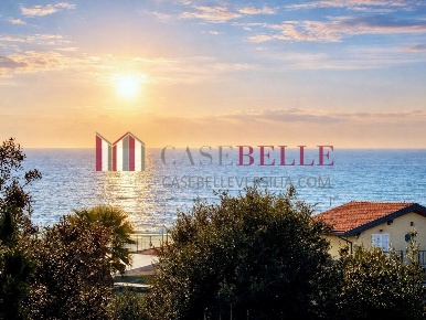 Foto Attico a Pietrasanta di 100 m² con 5 locali in vendita