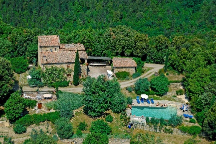 Foto Villa unifamiliare a Castellina in Chianti di 520 m² con 12 locali