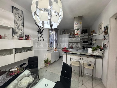 Foto Villa a schiera a Vecchiano Migliarino di 150 m² con 7 locali