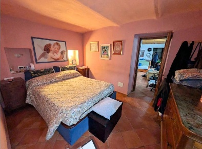 Foto Appartamento a Castellazzo Bormida di 316 m² con 7 locali in vendita