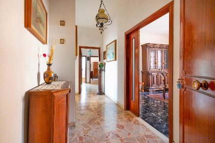 Foto Appartamento a Cascina Semicentro di 116 m² con 6 locali in vendita