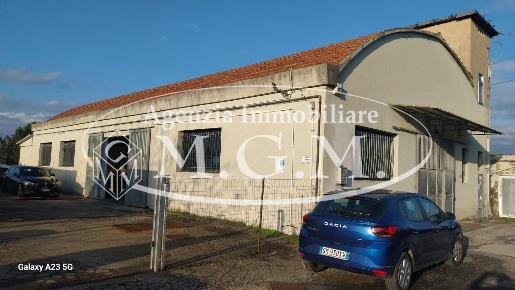 Foto Capannone industriale a Castelfranco di Sotto Centro di 330 m²