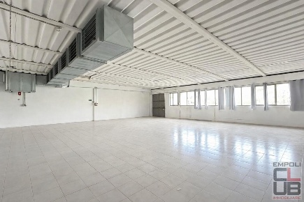 Foto Capannone industriale a Vinci Sant'ansano di 900 m² con 3 locali
