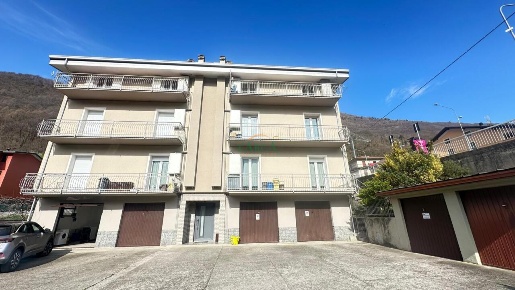 Foto Appartamento in Via Teresio Olivelli, Malonno Centro di 110 m²