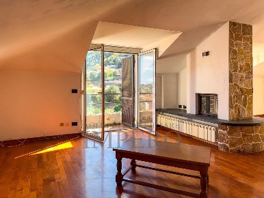 Foto Appartamento in Località Gray 14, Camporosso Centro di 116 m²