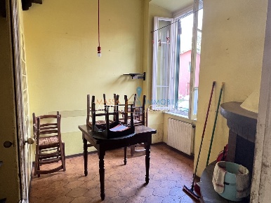 Foto Appartamento in Via Benedetto Croce 11, Massa Centro di 133 m²