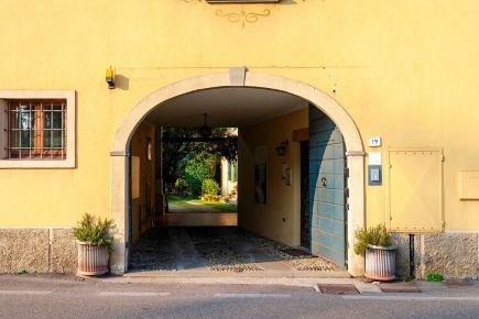 Foto Casa indipendente in Via Bettini 19, Rovato Centro di 552 m²