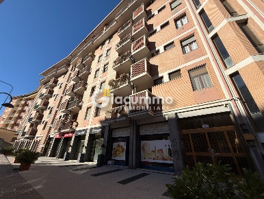 Foto Locale commerciale in Via Giuseppe Mazzini 23, Potenza Centro di 87 m²
