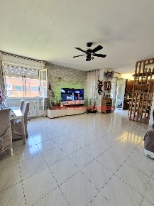 Foto Appartamento in Via Bulgaria 7, Livorno Scopaia di 106 m² con 5 locali