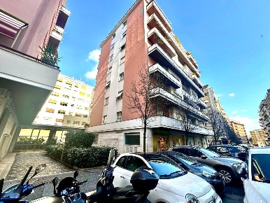 Foto Appartamento in Via Arrigo Davila, Roma Colli Albani di 132 m²