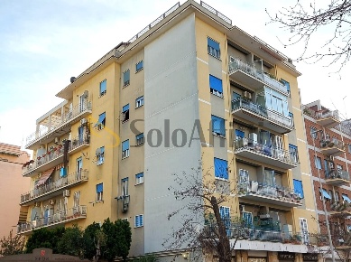 Foto Appartamento in Viale Vasco de Gama, Roma Ostia Ponente di 90 m²