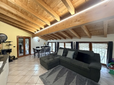 Foto Appartamento in VIA VIGNA GRANDE 18, Pieve Porto Morone Centro