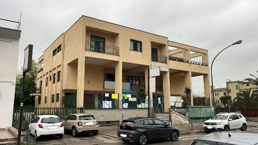 Foto Capannone industriale a Saviano di 1650 m² con 35 locali in affitto