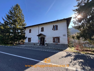 Foto Casa indipendente a Spigno Monferrato con 8 locali in vendita