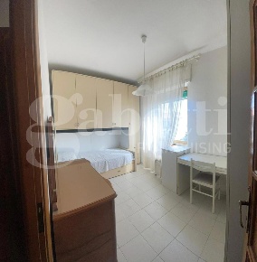 Foto Appartamento in Via ALGHERO 2, Oristano Centro di 76 m² con 3 locali