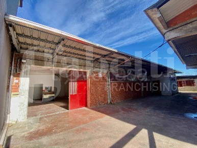 Foto Magazzino in Via Marinetta 7, Camburzano di 270 m² con 1 locali