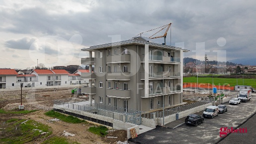 Foto Appartamento in Via Bertoni, Saluzzo di 120 m² con 4 locali in vendita