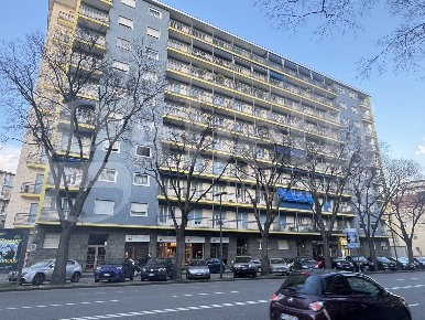 Foto Box in Corso Peschiera 300, Torino Pozzo Strada di 23 m² con 1 locali