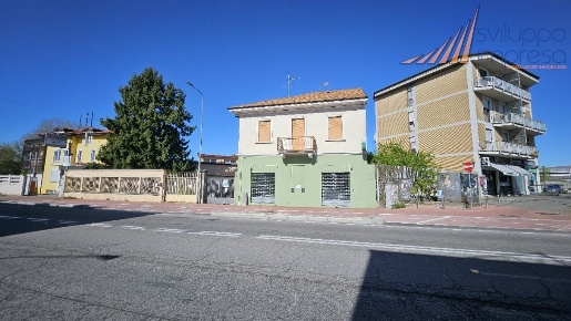 Foto Negozio in via valtellina, Cinisello Balsamo Robecco - Bettola