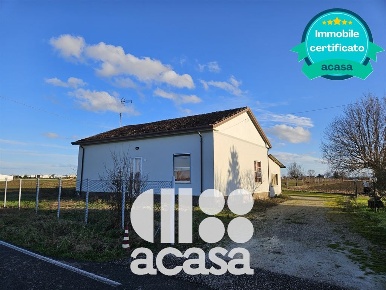 Foto Casa indipendente in via Campone Sala, Cesenatico Sala di 154 m²