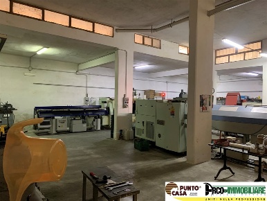 Foto Magazzino in Via Publio Terenzio, Palermo Sferracavallo - Barcarello