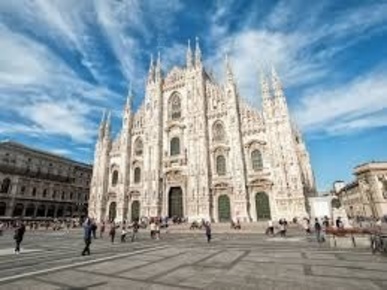Foto Negozio a Vigevano di 2000 m² con 1 locali in vendita