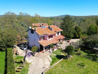 Foto Villa bifamiliare in Via del Pontone Lungo, Manziana di 254 m²